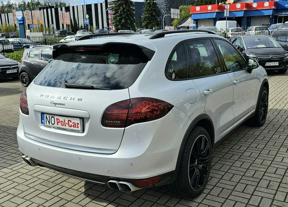 Porsche Cayenne cena 106900 przebieg: 124000, rok produkcji 2012 z Olsztyn małe 667